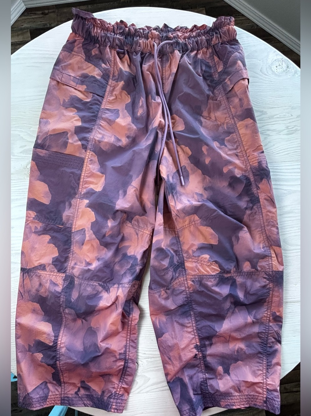 Free People In The Wild Printed Pants Size Medium - Picture 5 of 7